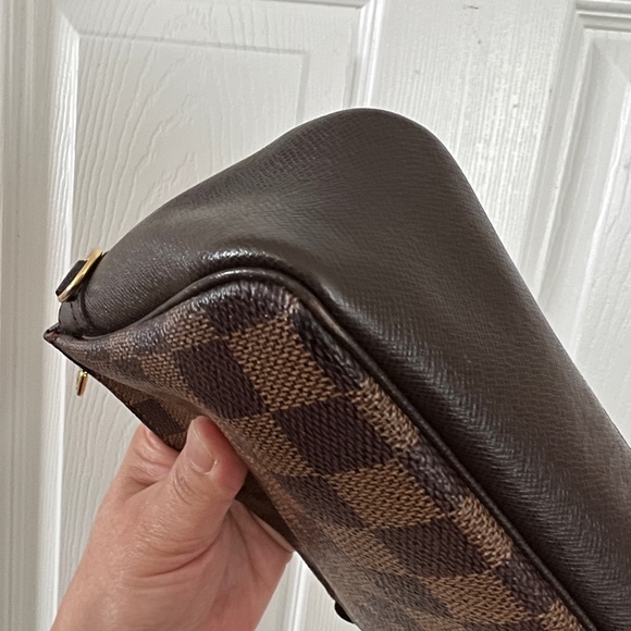 ***100% AUTHENTIC*** Louis Vuitton Damier Ebene Trousse Pochette (MIF) - Picture 8 of 9